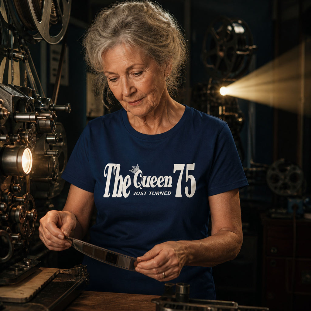 The Queen Just Turned 75 - Koszulka na 75 Urodziny dla Niej
