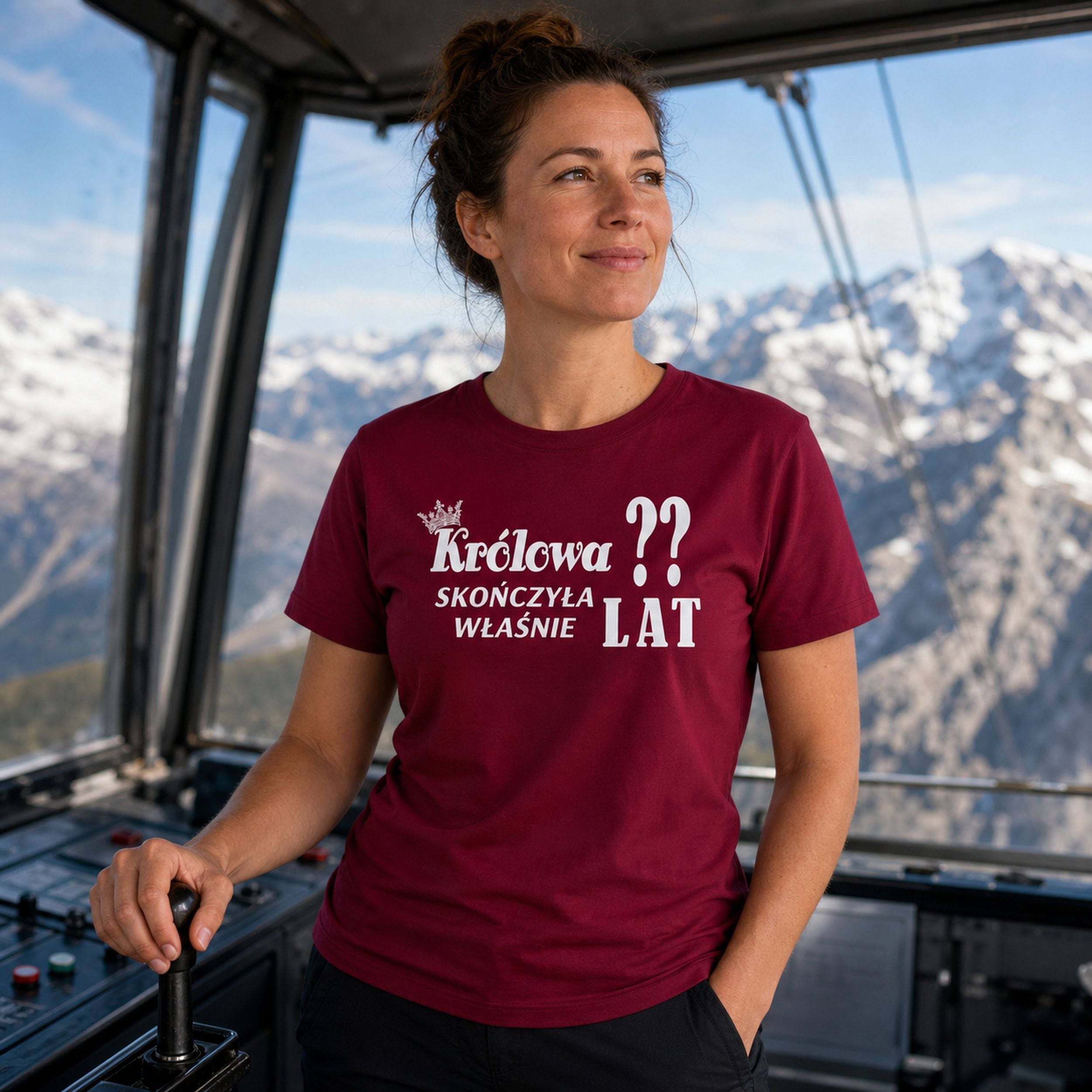 Królowa - Personalizowana Koszulka Urodzinowa dla Niej