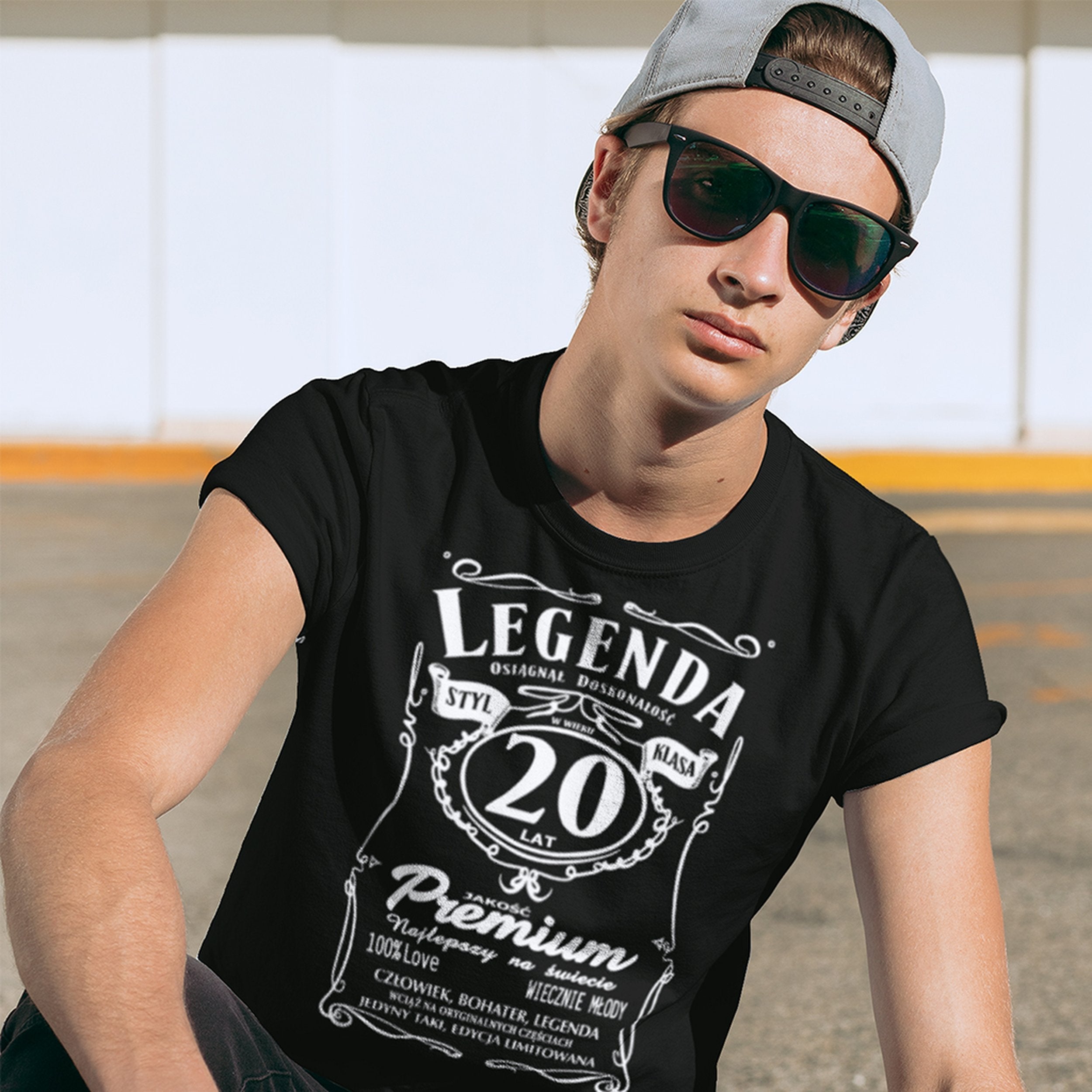 Koszulka Legenda 20 Lat - na modelu